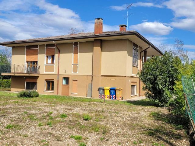 Villa Indipendente in vendita a Castelfranco Veneto, Veneto