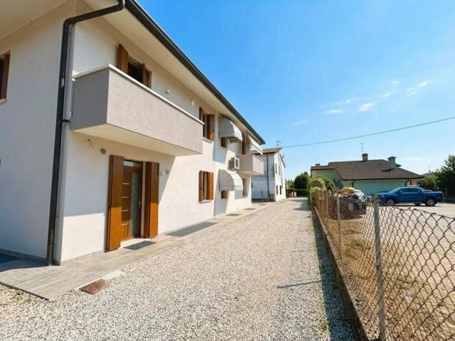 Villa Indipendente in vendita a Castelfranco Veneto, Veneto