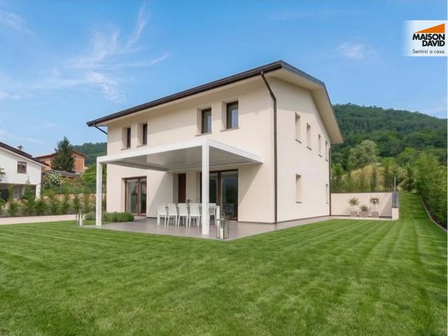 Villa Indipendente in vendita a Castelgomberto, Veneto