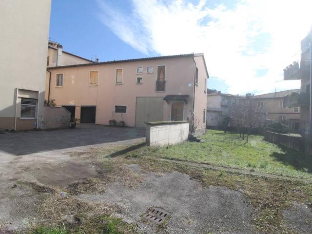 Villa Indipendente in vendita a Castelgomberto, Veneto