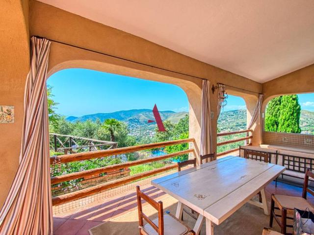 Villa Indipendente in vendita a Castellabate