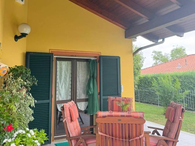 Villa Indipendente in vendita a Castell'Alfero, Asti