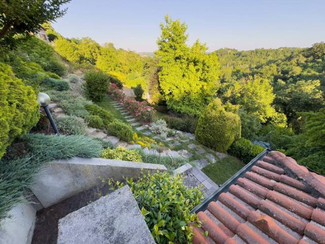 Villa Indipendente in vendita a Piemonte, Asti