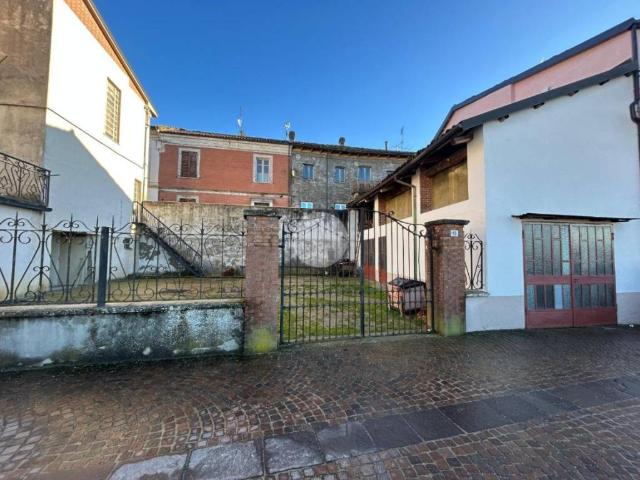 Villa Indipendente in vendita a Piemonte, Asti