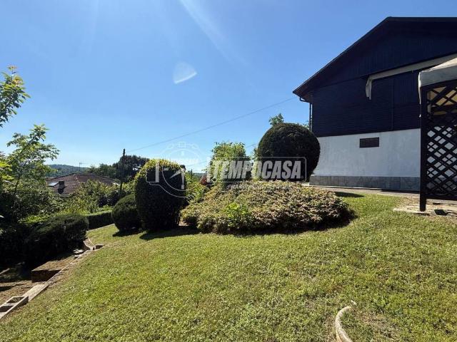 Villa Indipendente in vendita a Piemonte, Asti