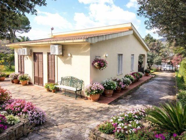 Villa Indipendente in vendita a Castellammare Del Golfo, Sicilia