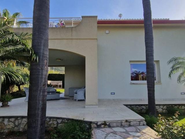 Villa Indipendente in vendita a Castellammare Del Golfo, Sicilia