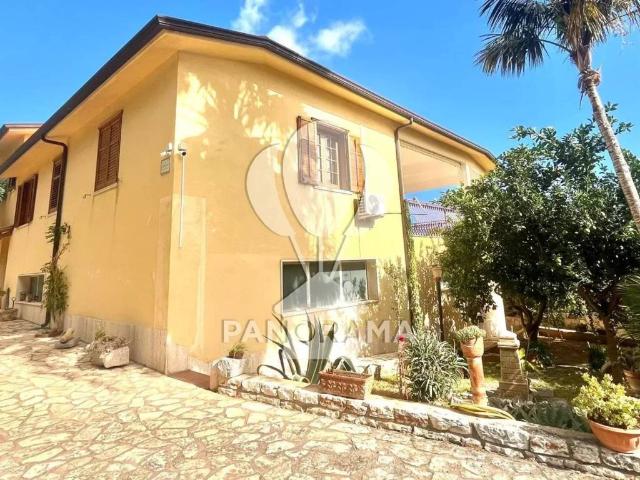 Villa Indipendente in vendita a Castellammare Del Golfo, Sicilia