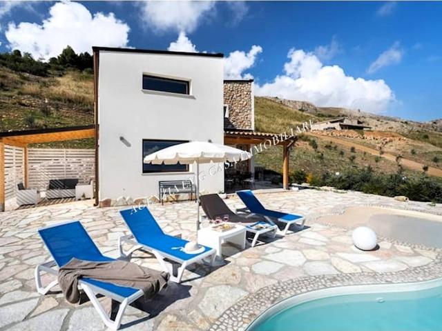 Villa Indipendente in vendita a Castellammare Del Golfo, Sicilia