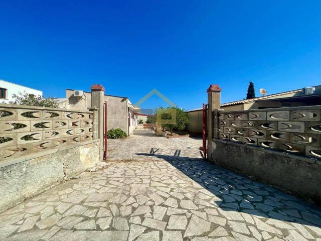 Villa Indipendente in vendita a Castellammare Del Golfo, Sicilia