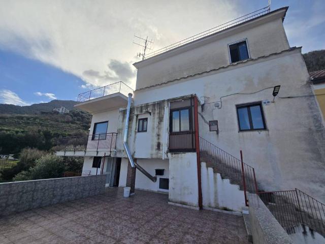 Villa Indipendente in vendita a Pozzano, Castellammare Di Stabia