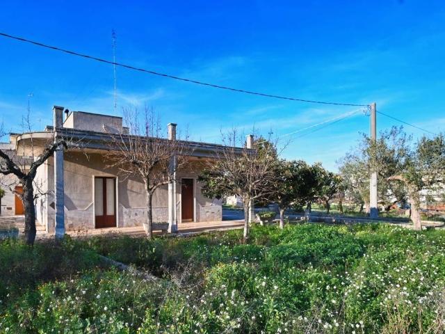 Villa Indipendente in vendita a Castellana Grotte, Bari