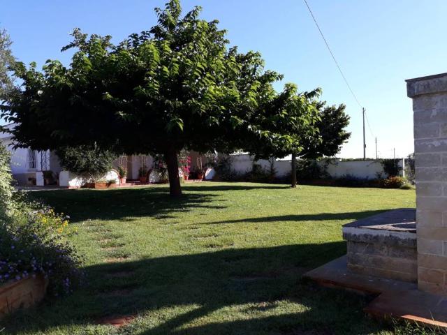 Villa Indipendente in vendita a Castellaneta, Taranto