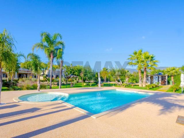 Villa Indipendente in vendita a Castellaneta, Taranto