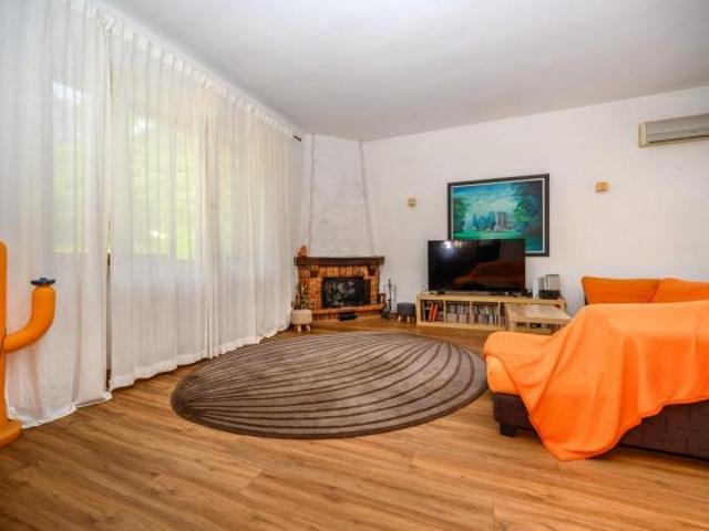 Villa Indipendente in vendita a Collesalvetti, Toscana