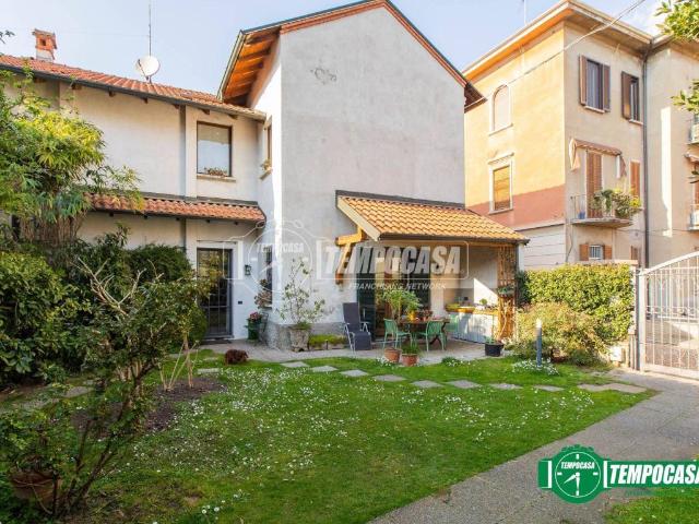 Villa Indipendente in vendita a Castegnate, Castellanza