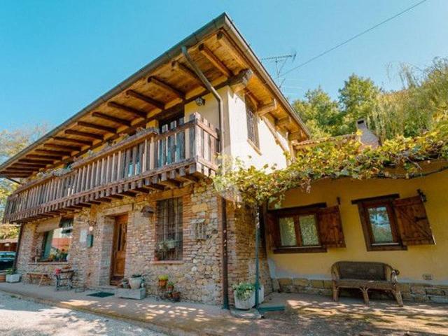 Villa Indipendente in vendita a Castell'arquato, Reggio Emilia