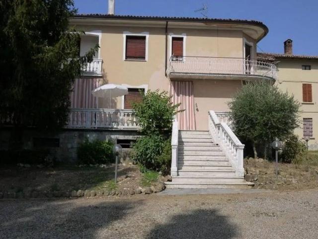 Villa Indipendente in vendita a Castell'arquato, Reggio Emilia