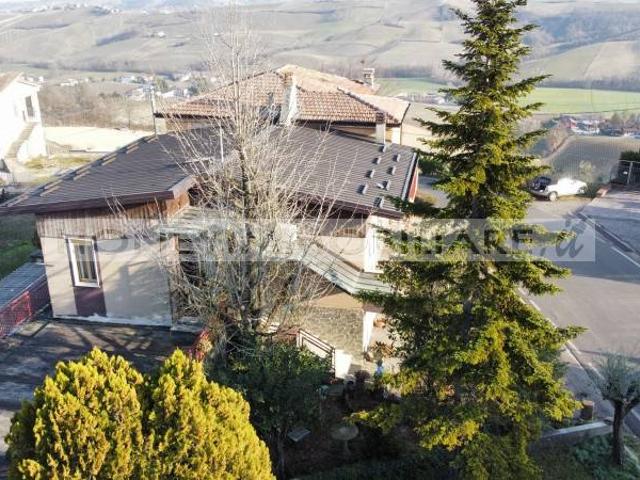 Villa Indipendente in vendita a Castell'arquato, Reggio Emilia