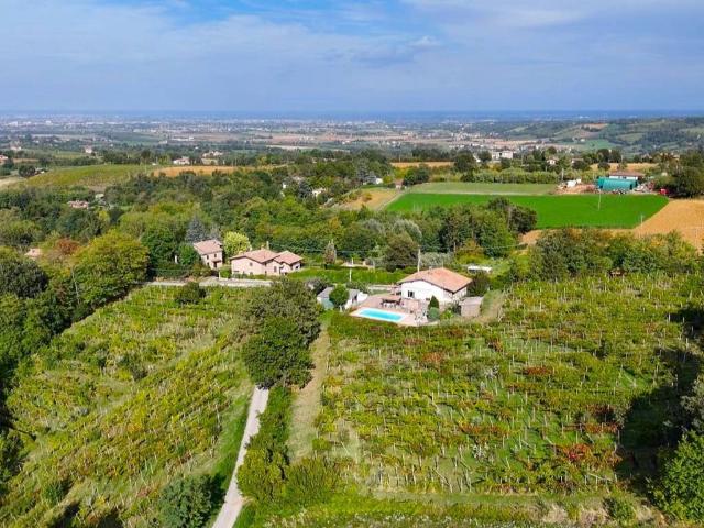 Villa Indipendente in vendita a Castell'arquato, Reggio Emilia