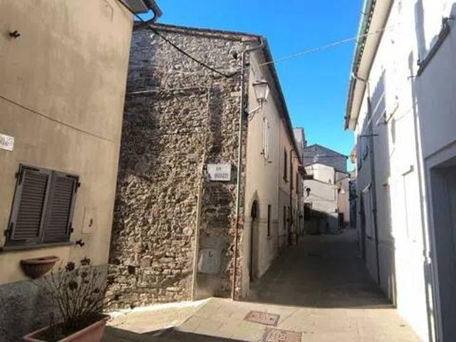 Villa Indipendente in vendita a Unione dei Comuni Montani Amiata Grossetana, Castell'azzara
