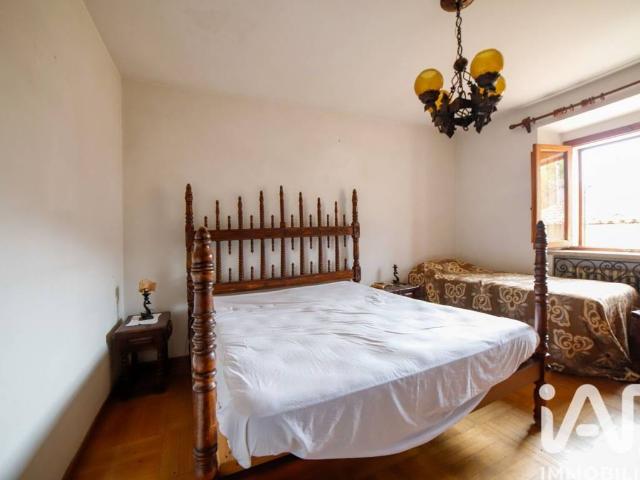 Villa Indipendente in vendita a Castell'Azzara, Grosseto