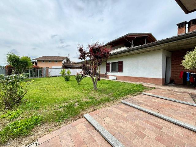 Villa Indipendente in vendita a Piemonte, Alessandria