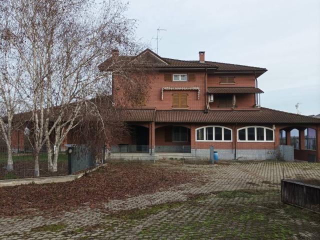 Villa Indipendente in vendita a Piemonte, Alessandria