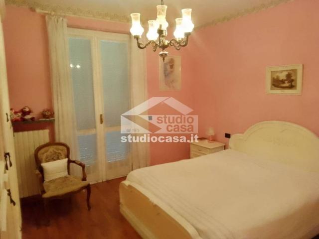 Villa Indipendente in vendita a Castelleone, Cremona