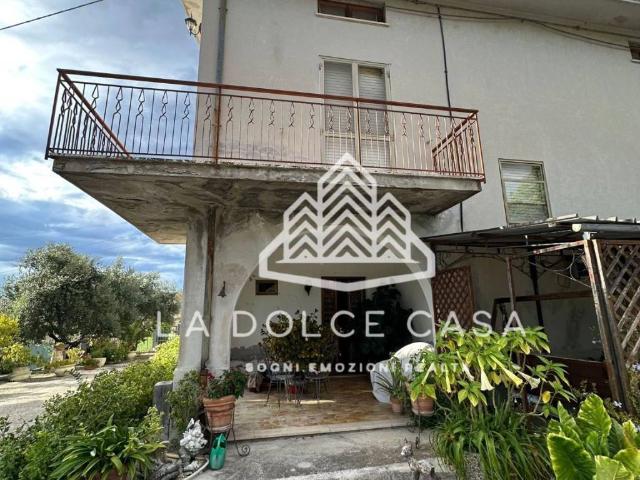 Villa Indipendente in vendita a Marche, Ancona