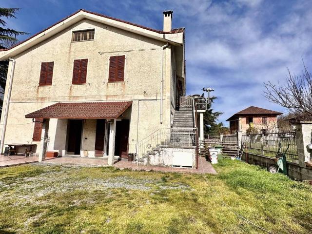 Villa Indipendente in vendita a Piemonte, Alessandria