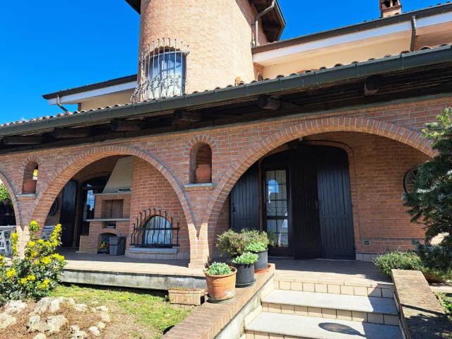Villa Indipendente in vendita a Piemonte, Alessandria