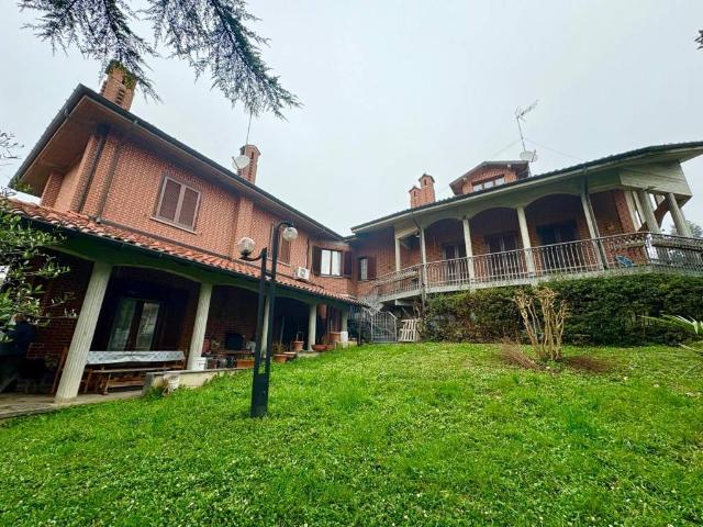 Villa Indipendente in vendita a Piemonte, Alessandria