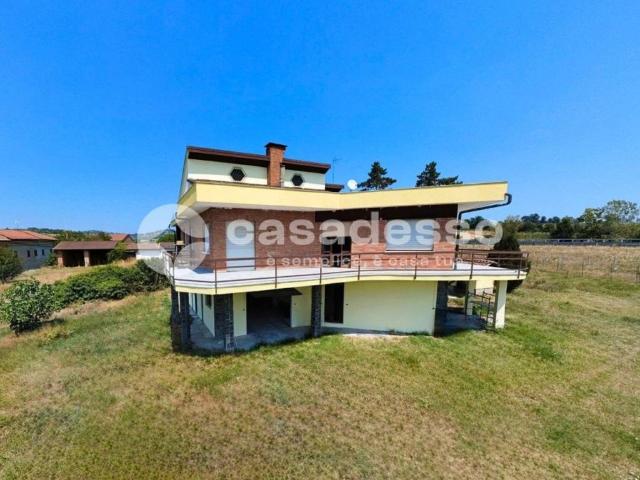 Villa Indipendente in vendita a Piemonte, Alessandria