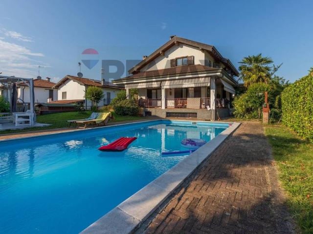 Villa Indipendente in vendita a Piemonte, Novara