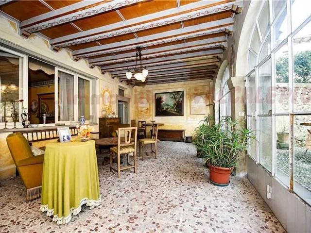 Villa Indipendente in vendita a Tagliuno, Castelli Calepio