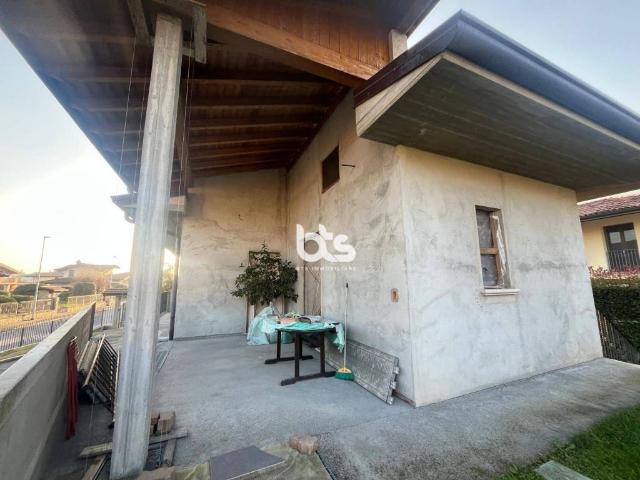 Villa Indipendente in vendita a Calepio, Castelli Calepio
