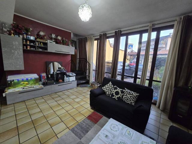 Villa Indipendente in vendita a Tagliuno, Castelli Calepio
