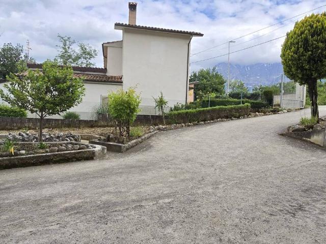Villa Indipendente in vendita a Castelli, Abruzzo