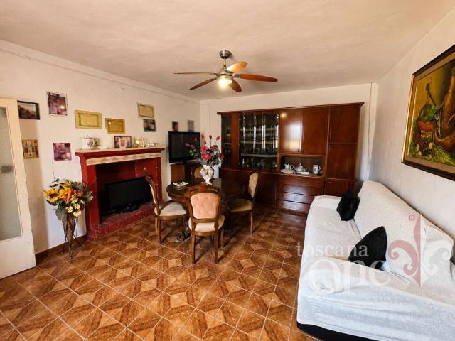 Villa Indipendente in vendita a Castellina Marittima, Toscana