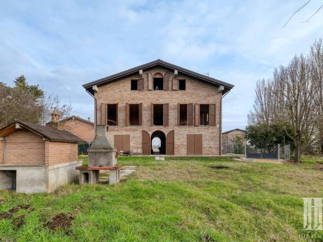 Villa Indipendente in vendita a Unione Terre d'Acqua, San Giovanni In Persiceto