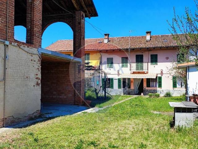 Villa Indipendente in vendita a Piemonte, Asti