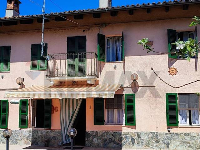 Villa Indipendente in vendita a Piemonte, Asti