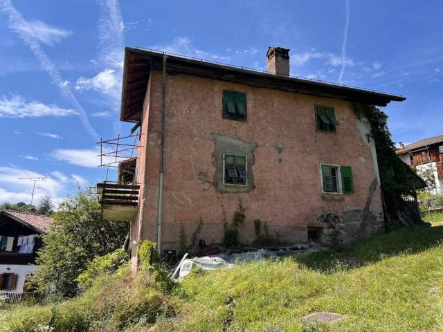 Villa Indipendente in vendita a Comunità territoriale della Val di Fiemme, Castello Di Fiemme