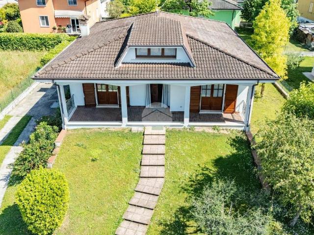 Villa Indipendente in vendita a Castellucchio, Lombardia