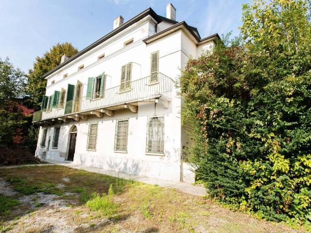 Villa Indipendente in vendita a Castellucchio, Lombardia