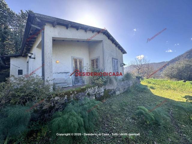 Villa Indipendente in vendita a Castell'umberto, Sicilia
