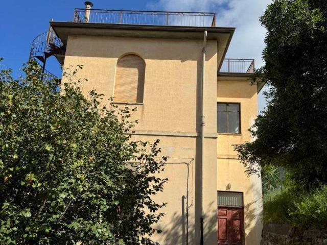 Villa Indipendente in vendita a Castell'umberto, Sicilia
