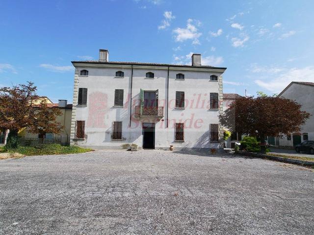 Villa Indipendente in vendita a Castelmassa, Veneto