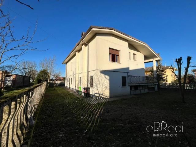 Villa Indipendente in vendita a Castelnovo Bariano, Veneto